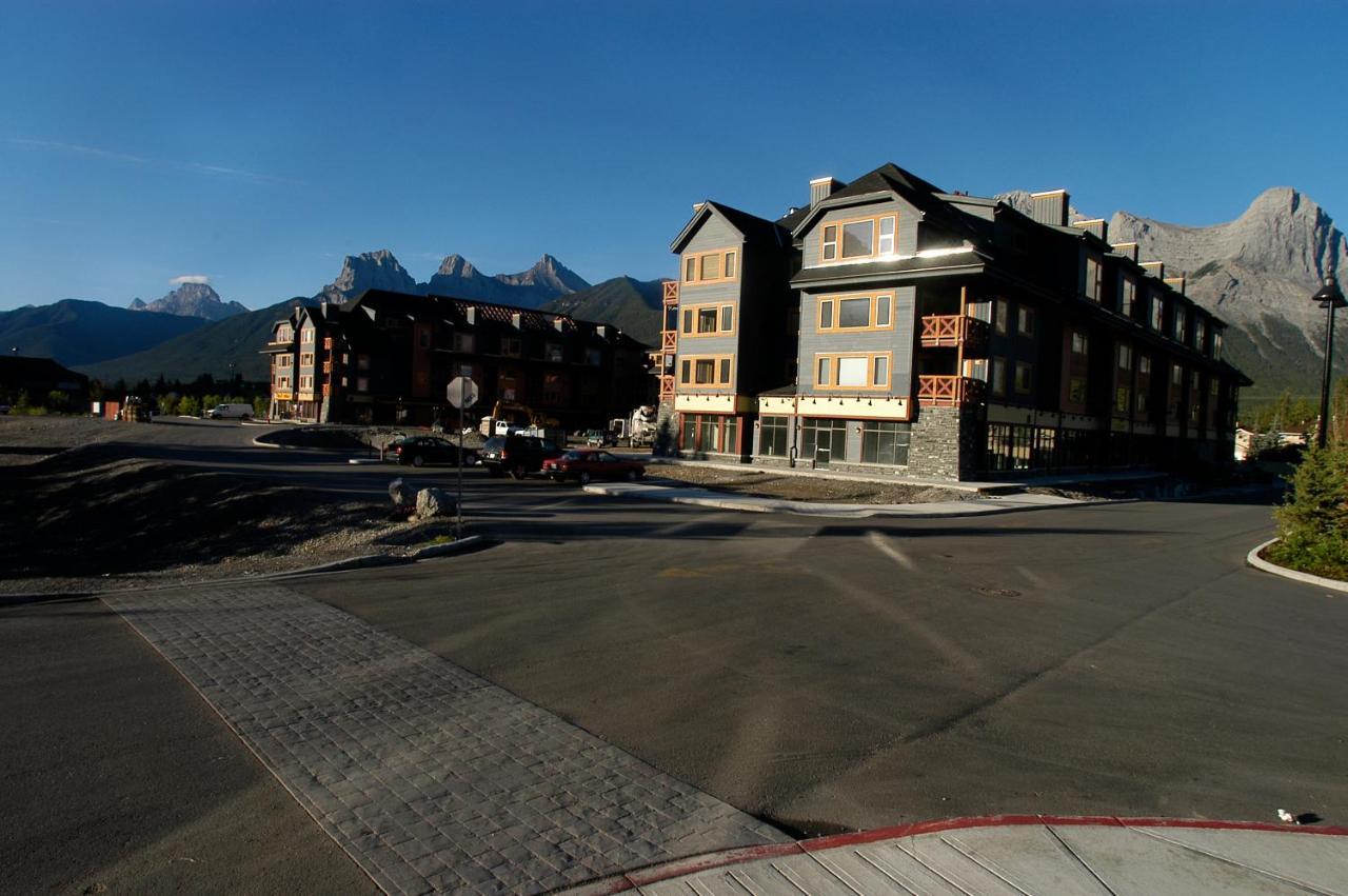 Apartment 405 Bear Creek Crossing Canmore Bagian luar foto